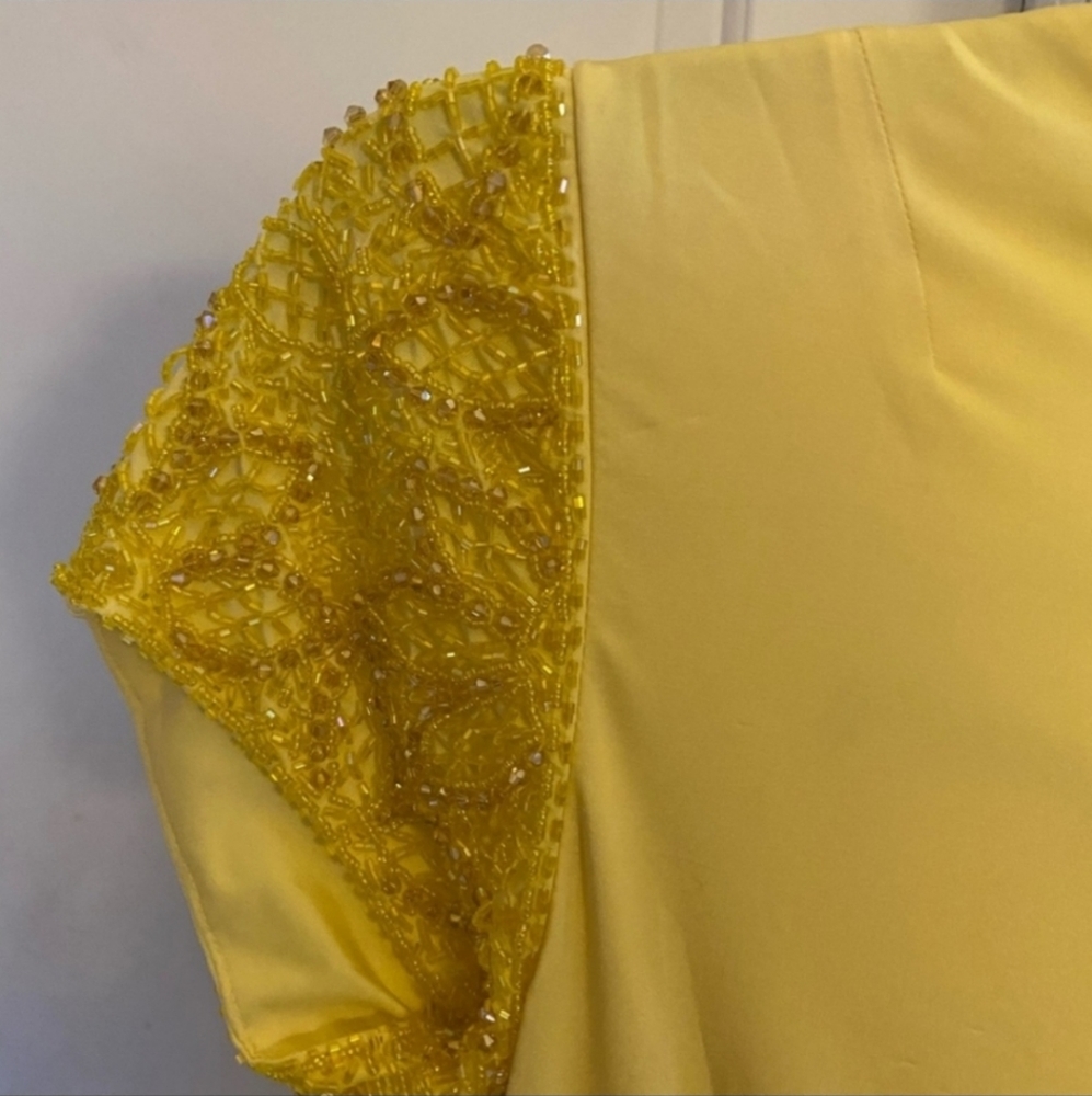 JOVANI Beaded Ruched Cocktail Dress in Yellow Size 4 - Picture 2 of 9